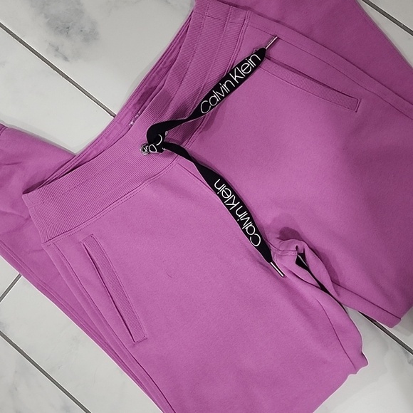NWOT Calvin Klein Cropped Hoodie with Sweatpants XS/S - Picture 6 of 11